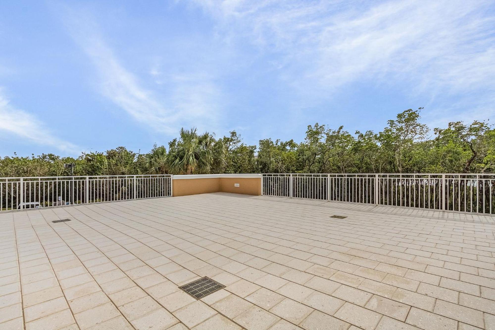 Waterfront Condo W/ Bay Views, Pool & Tennis Court Fort Myers Beach Exterior photo