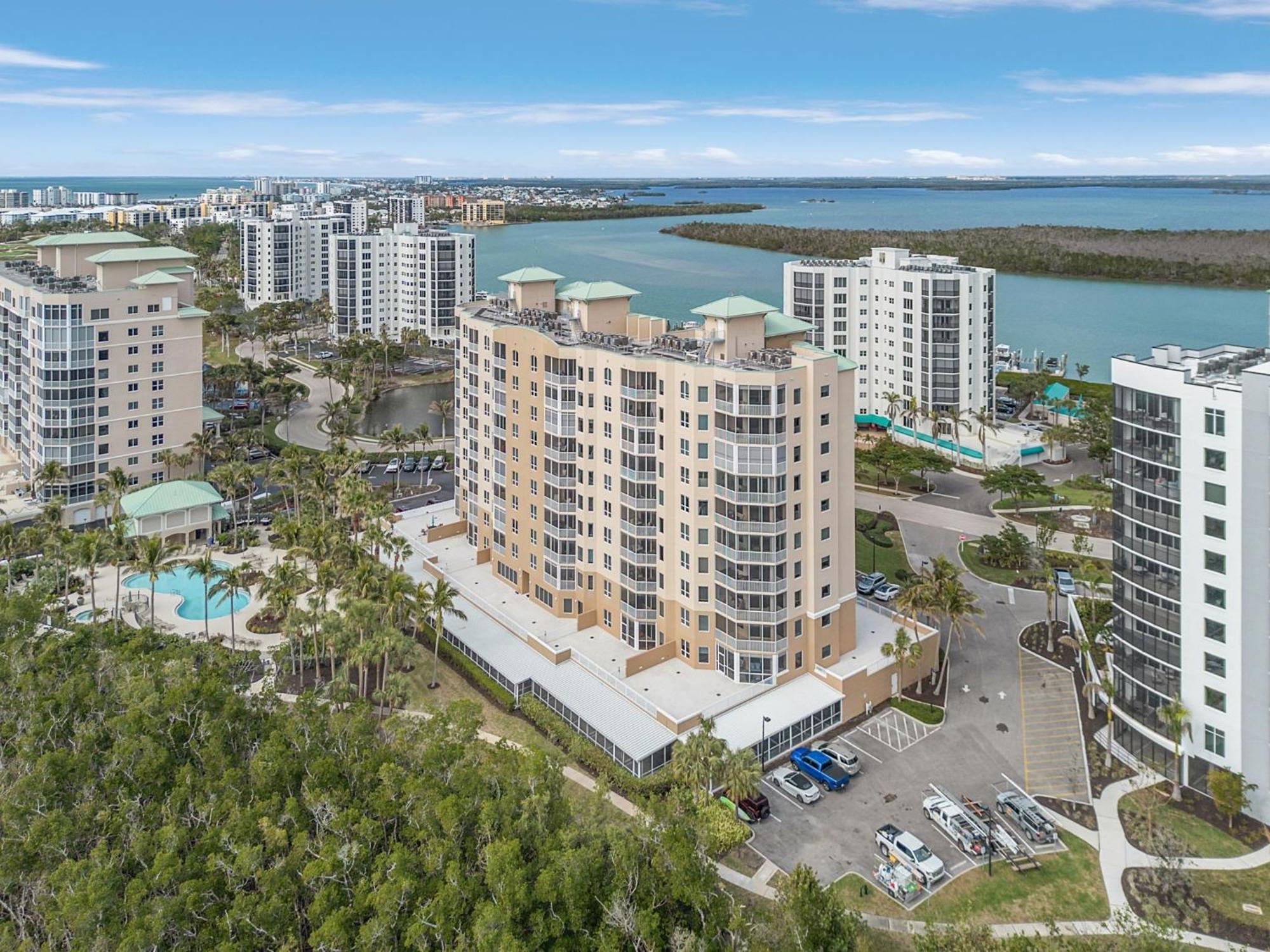 Waterfront Condo W/ Bay Views, Pool & Tennis Court Fort Myers Beach Exterior photo